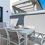 Διαμέρισμα Seaview With Pool By Costarentals - Ref M21 *