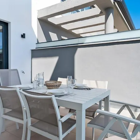 Apartment Seaview With Heated Pool By Costarentals - Ref M21 *